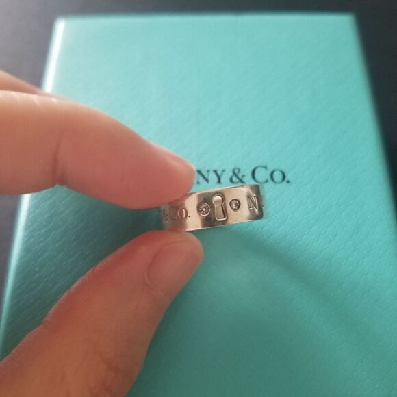Tiffany & Co. Diamond Keyhole Ring - Picture 3 of 9